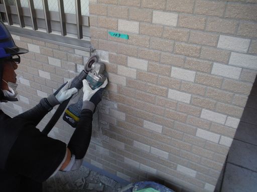 外壁タイル亀裂補修