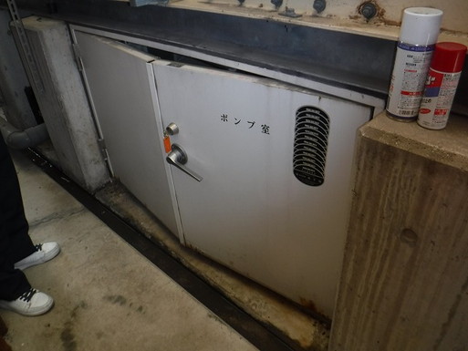ポンプ室扉改修工事1