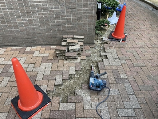 給水管改修に伴うインターロッキング2